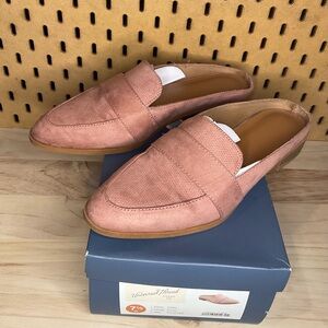 Universal Thread Women's Rose Slip-On Loafers - size 7.5 - NWT